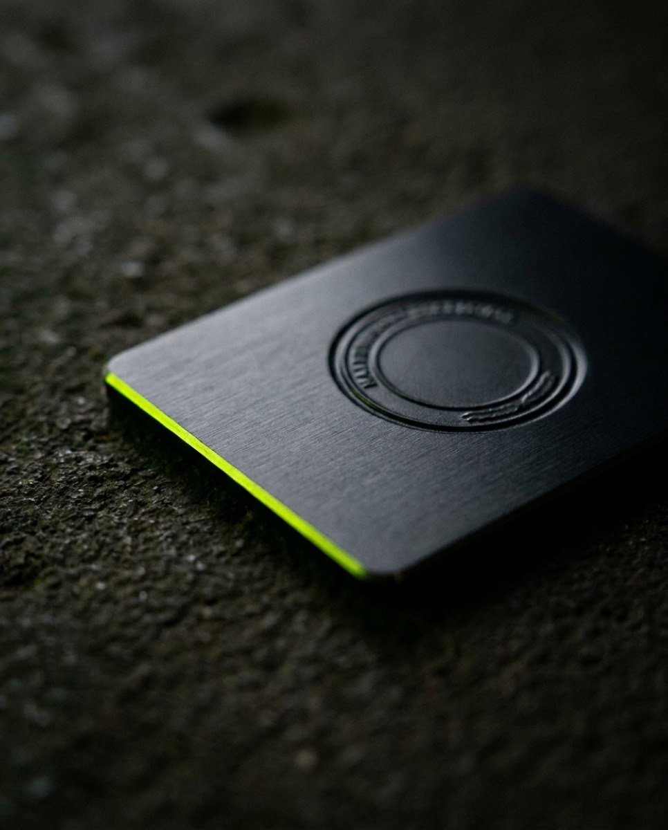 Carta Founding Coach nera con bordo lime